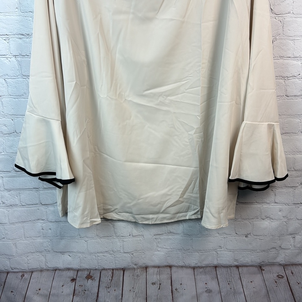 BloomChic Elegant Cream Blouse with Black Trim Plus Size 5X - Picture 6 of 7
